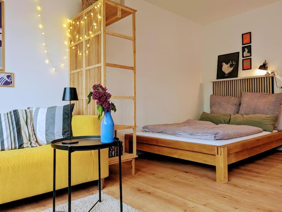 Apartment Mit Balkon In Hannover-Ahlem Exteriör bild
